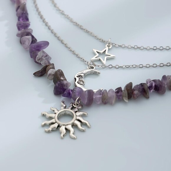 Adjustable Silver Layered Gothic Necklace with Sun and Moon - Perfect for Gifts - Picture 4 of 4